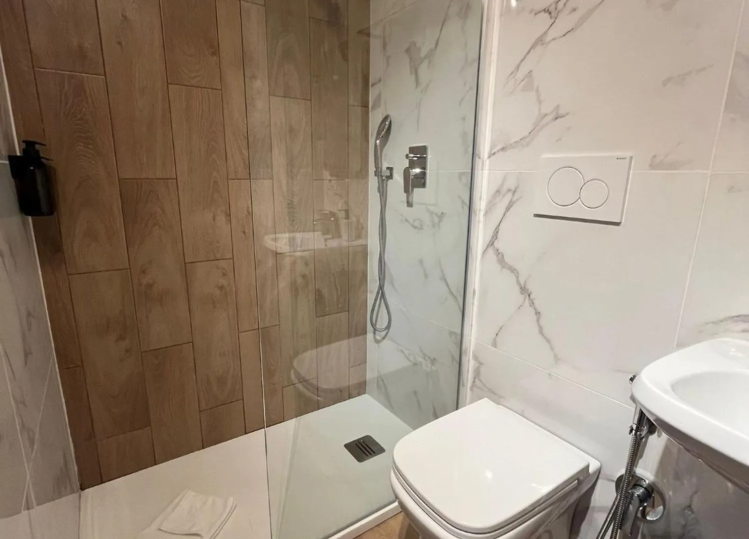 Pensión San Pietro 5 Stelle Prestigious Rooms Roma Italia